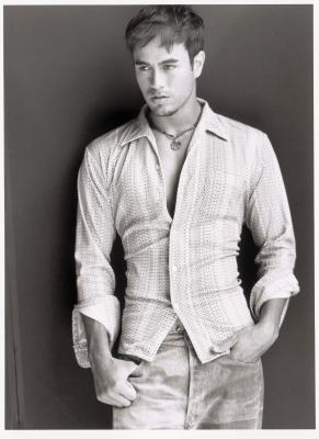 0102_enrique_iglesias_q.jpg