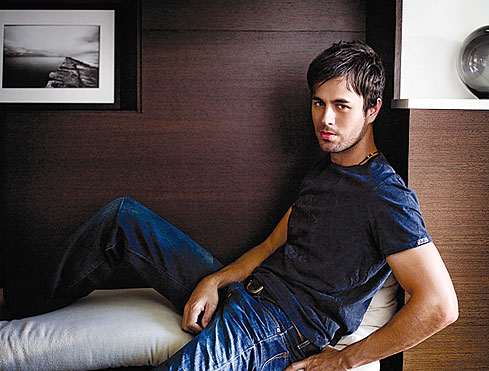 enrique-iglesias-489x371.jpg