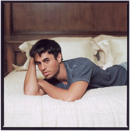 Enrique-Iglesias-db03.jpg